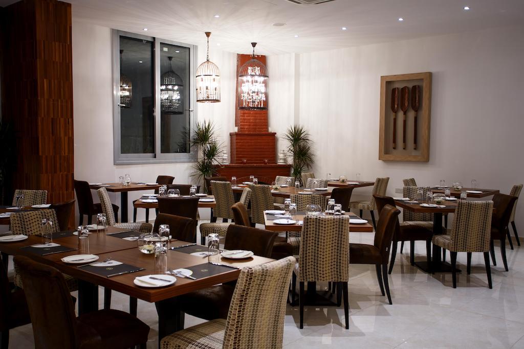 Crystal Hotel كاكوبرتريا المظهر الخارجي الصورة