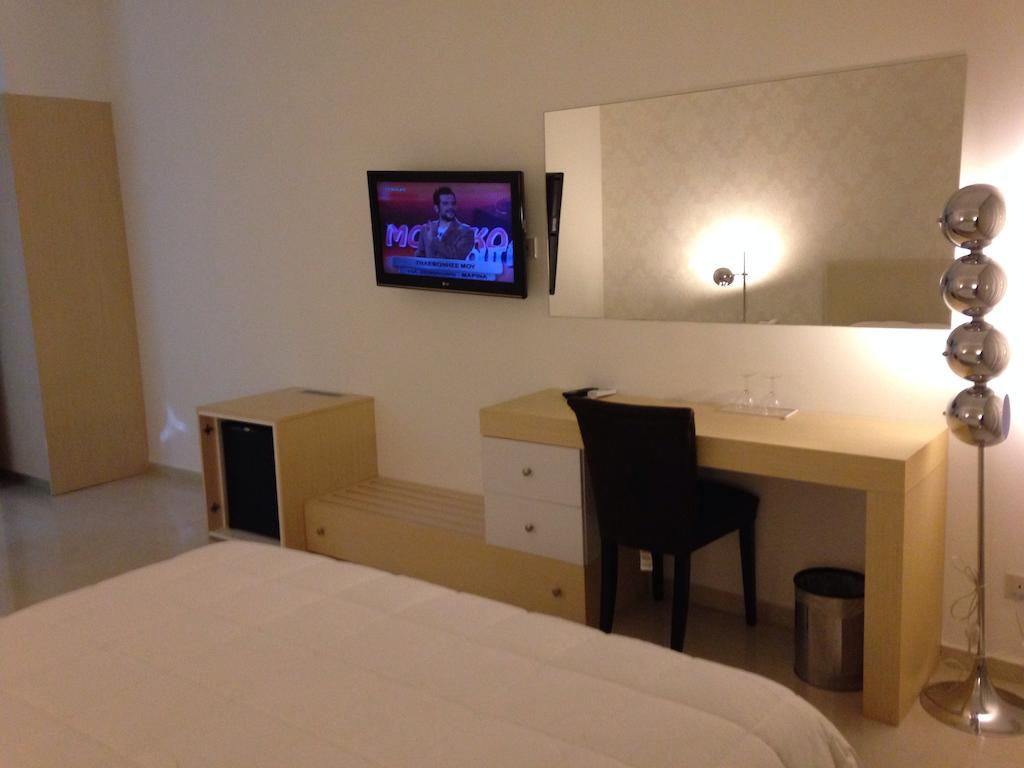 Crystal Hotel كاكوبرتريا الغرفة الصورة