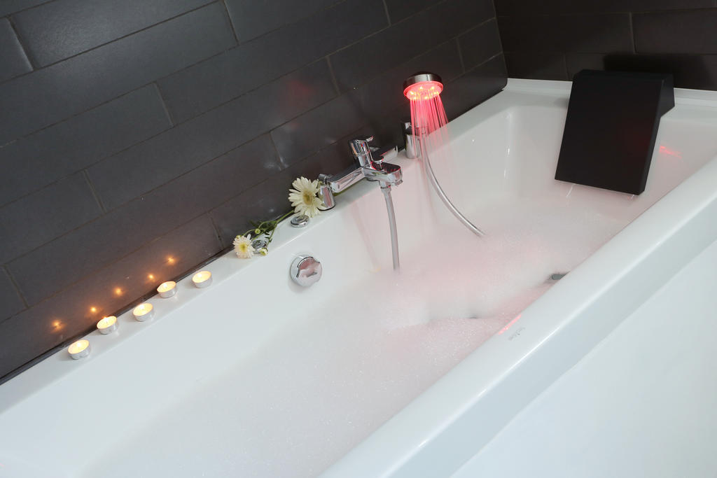 Crystal Hotel كاكوبرتريا الغرفة الصورة
