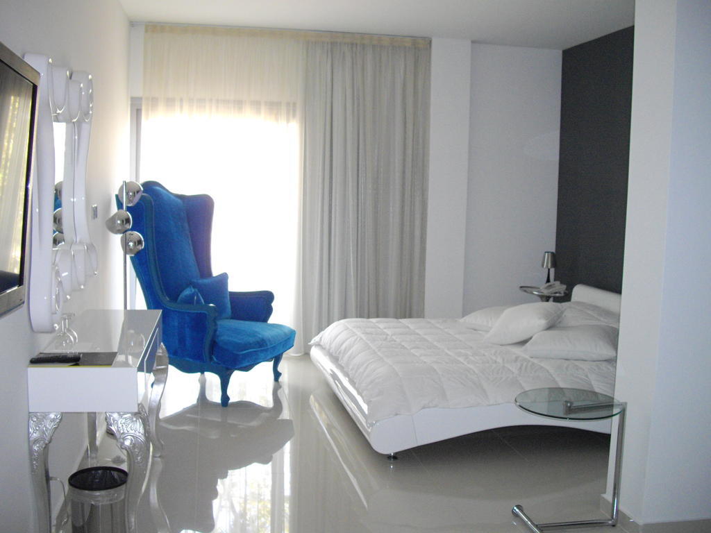 Crystal Hotel كاكوبرتريا الغرفة الصورة