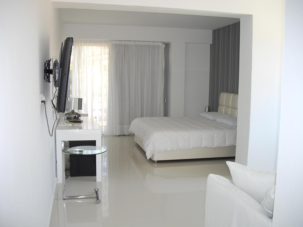 Crystal Hotel كاكوبرتريا الغرفة الصورة