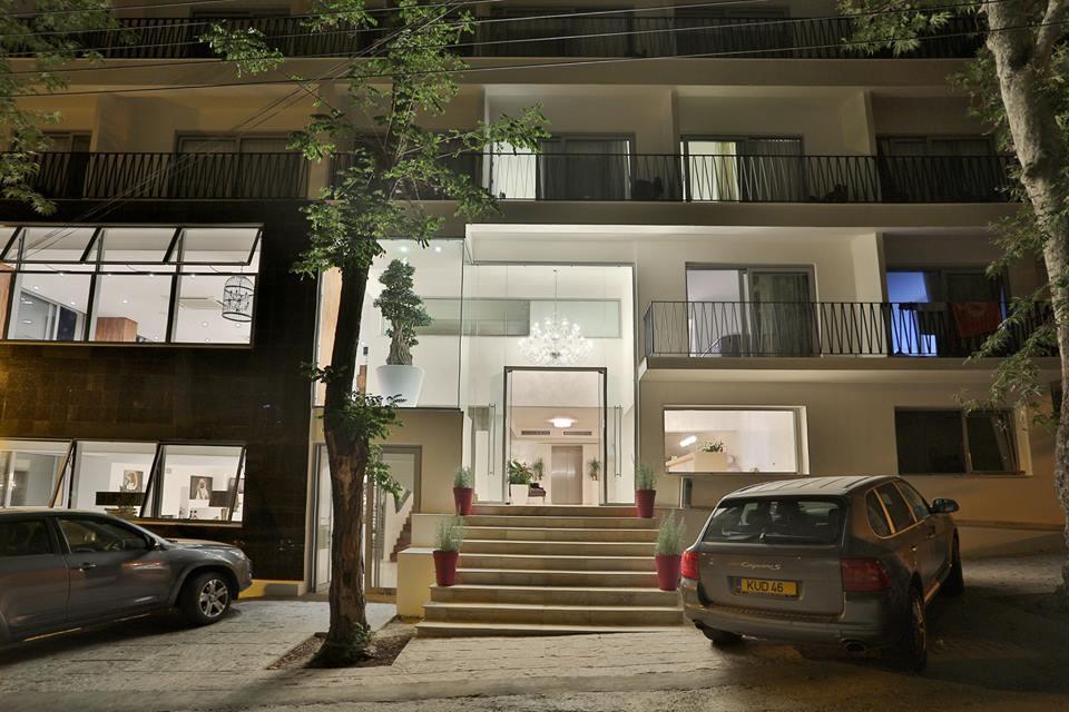 Crystal Hotel كاكوبرتريا المظهر الخارجي الصورة